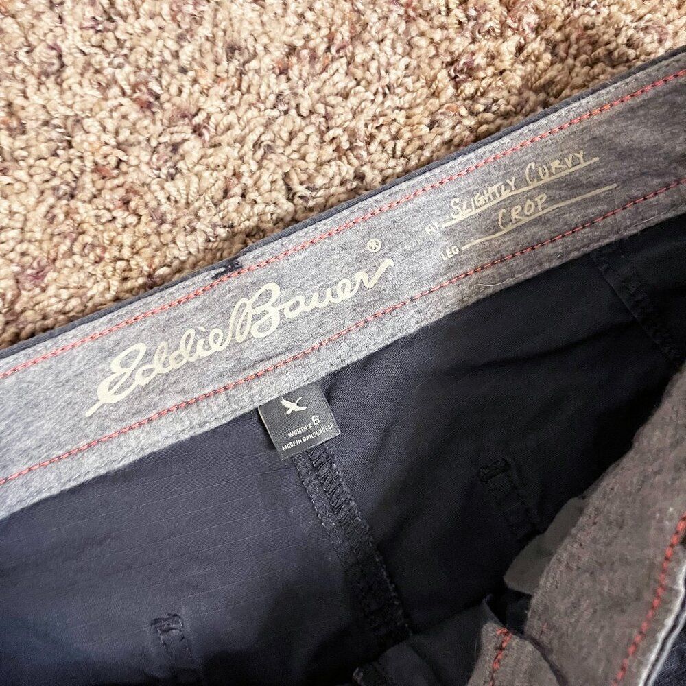 Eddie Bauer Women’s Cropped Cargo Pants Gray Roll Tab Outdoor Casual - Size 6 - Picture 2 of 8